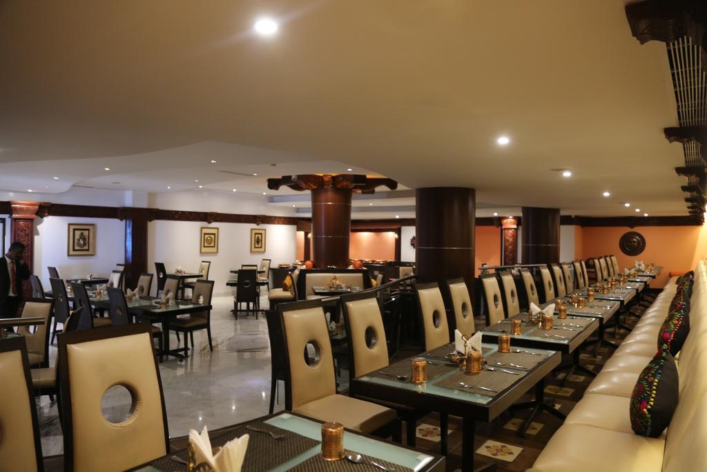 The President Hotel Bengaluru Kültér fotó